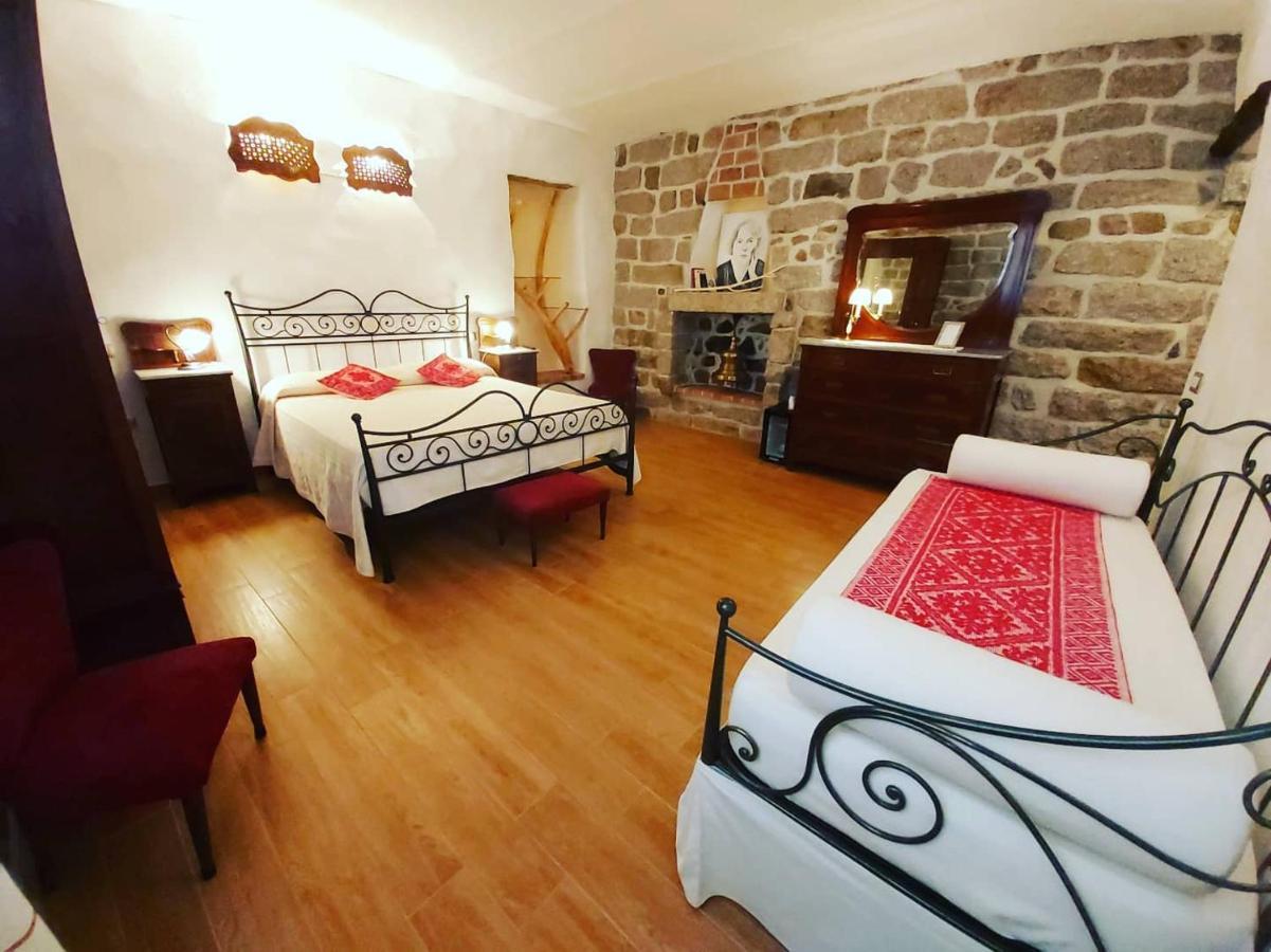 Al Vecchio Corso B&B Tempio Pausania Exterior foto